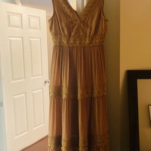2/$40😀Brown maxi boho dress with lace detail NWOT